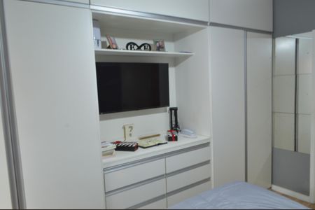 Casa de condomínio à venda com 132m², 5 quartos e 3 vagas Casa de condomínio à venda com 132m², 5 quartos e 3 vagasSuíte