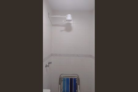 Casa de condomínio à venda com 132m², 5 quartos e 3 vagas Casa de condomínio à venda com 132m², 5 quartos e 3 vagasBanheiro de Serviço