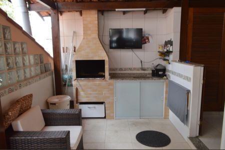 Casa de condomínio à venda com 132m², 5 quartos e 3 vagas Casa de condomínio à venda com 132m², 5 quartos e 3 vagasÁrea Gourmet