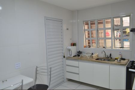 Casa de condomínio à venda com 132m², 5 quartos e 3 vagas Casa de condomínio à venda com 132m², 5 quartos e 3 vagasCozinha