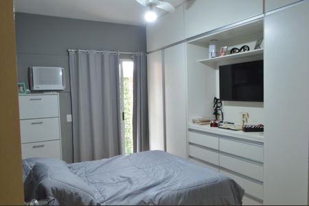 Casa de condomínio à venda com 132m², 5 quartos e 3 vagas Casa de condomínio à venda com 132m², 5 quartos e 3 vagasSuíte