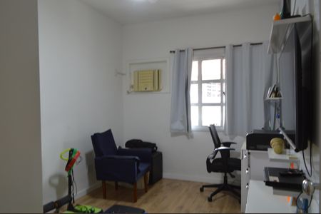 Casa de condomínio à venda com 132m², 5 quartos e 3 vagas Casa de condomínio à venda com 132m², 5 quartos e 3 vagasQuarto 1