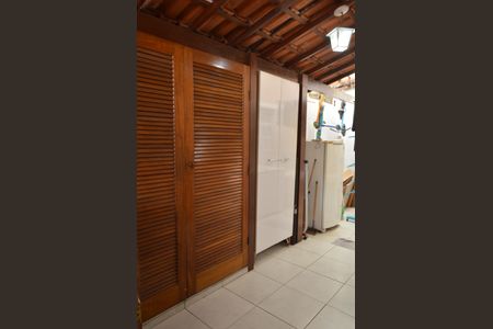 Casa de condomínio à venda com 132m², 5 quartos e 3 vagas Casa de condomínio à venda com 132m², 5 quartos e 3 vagasÁrea de Serviço