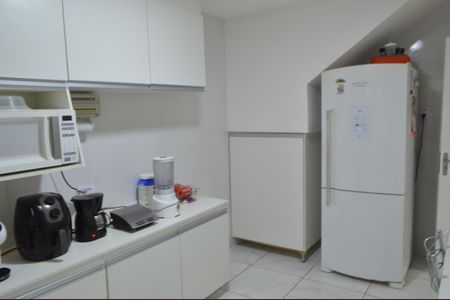 Casa de condomínio à venda com 132m², 5 quartos e 3 vagas Casa de condomínio à venda com 132m², 5 quartos e 3 vagasCozinha