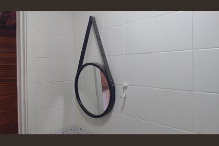 Casa de condomínio à venda com 132m², 5 quartos e 3 vagas Casa de condomínio à venda com 132m², 5 quartos e 3 vagasBanheiro de Serviço