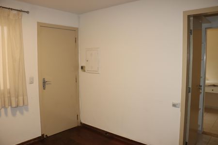 Casa de condomínio para alugar com 290m², 4 quartos e 4 vagasCorredor