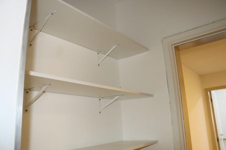 Casa de condomínio para alugar com 290m², 4 quartos e 4 vagasDespensa