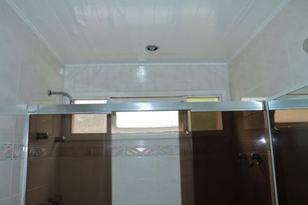 Casa de condomínio para alugar com 290m², 4 quartos e 4 vagasBanheiro da Suíte 3