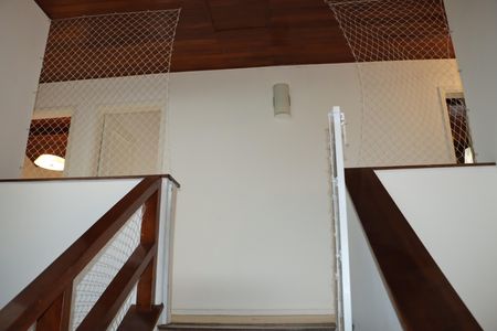 Casa de condomínio para alugar com 290m², 4 quartos e 4 vagasCorredor