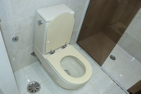 Casa de condomínio para alugar com 290m², 4 quartos e 4 vagasBanheiro da Suíte 1