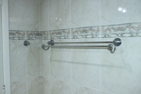 Casa de condomínio para alugar com 290m², 4 quartos e 4 vagasBanheiro da Suíte 2