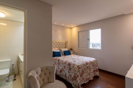 Apartamento à venda com 93m², 2 quartos e 2 vagas Apartamento à venda com 93m², 2 quartos e 2 vagasSuíte