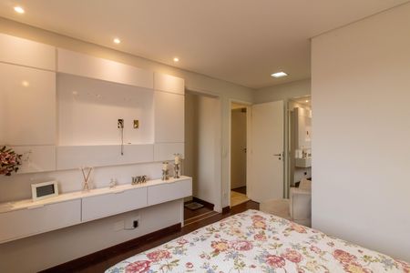 Apartamento à venda com 93m², 2 quartos e 2 vagas Apartamento à venda com 93m², 2 quartos e 2 vagasSuíte