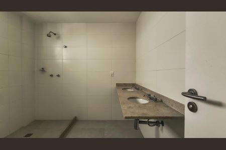 Apartamento para alugar com 179m², 3 quartos e 3 vagasBanheiro da Suíte 1