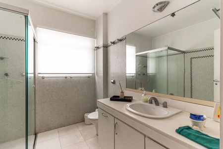 Apartamento à venda com 280m², 3 quartos e 2 vagasBanheiro da Suíte 2