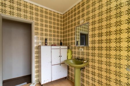 Casa à venda com 170m², 2 quartos e 2 vagasBanheiro