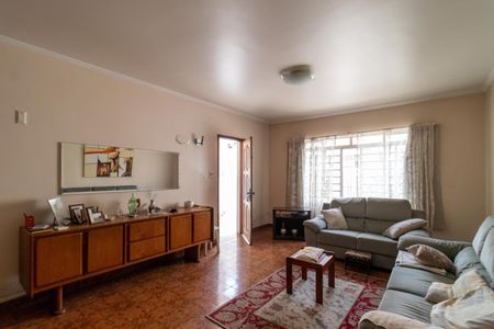 Casa à venda com 170m², 2 quartos e 2 vagasSala