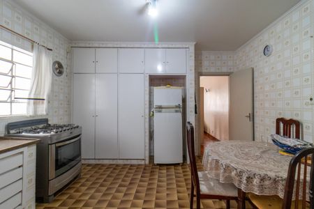 Casa à venda com 170m², 2 quartos e 2 vagasCozinha