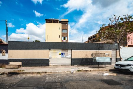 Apartamento para alugar com 70m², 2 quartos e 1 vagaFachada