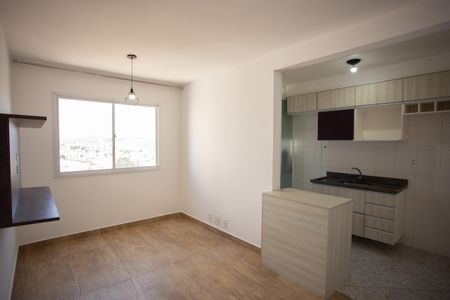 Sala de apartamento para alugar com 2 quartos, 45m² em Vila Nova Cachoeirinha, São Paulo