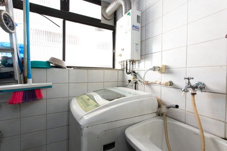 Apartamento à venda com 61m², 3 quartos e 1 vagaÁrea de Serviço