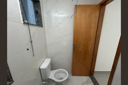 Casa à venda com 140m², 3 quartos e 1 vagaBanheiro da Suíte 1