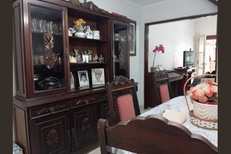 Foto 03 de casa à venda com 3 quartos, 145m² em Vila Bertioga, São Paulo