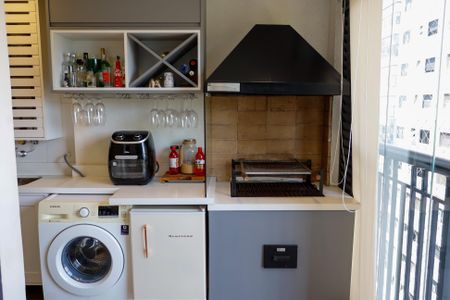 Apartamento para alugar com 61m², 2 quartos e 1 vagaSacada