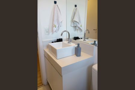 Apartamento para alugar com 61m², 2 quartos e 1 vagaBanheiro