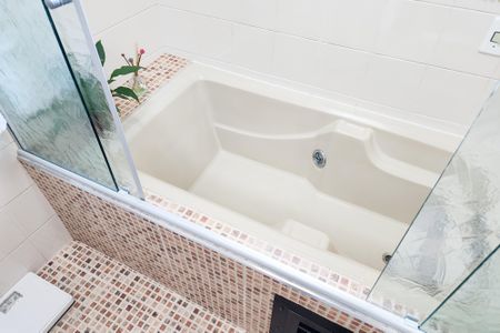 Casa à venda com 140m², 3 quartos e 2 vagasBanheiro da Suíte