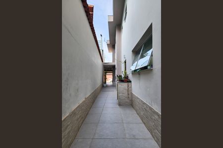 Casa à venda com 140m², 3 quartos e 2 vagasCorredor