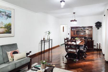 Casa à venda com 140m², 3 quartos e 2 vagasSala