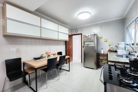 Casa à venda com 140m², 3 quartos e 2 vagasCozinha