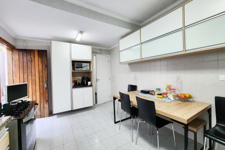 Casa à venda com 140m², 3 quartos e 2 vagasCozinha