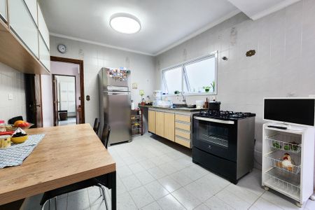 Casa à venda com 140m², 3 quartos e 2 vagasCozinha