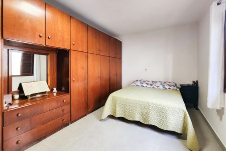 Casa à venda com 140m², 3 quartos e 2 vagasSuíte