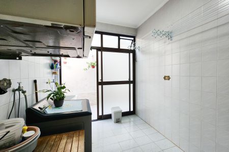 Casa à venda com 140m², 3 quartos e 2 vagasÁrea de Serviço