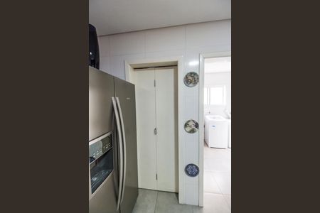 Casa de condomínio à venda com 224m², 3 quartos e 4 vagas Casa de condomínio à venda com 224m², 3 quartos e 4 vagasDespensa