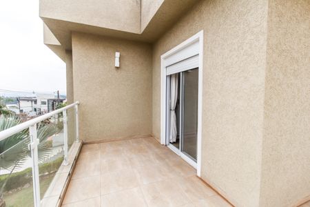 Casa de condomínio à venda com 224m², 3 quartos e 4 vagas Casa de condomínio à venda com 224m², 3 quartos e 4 vagasVaranda da Suíte