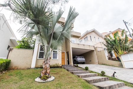 Casa de condomínio à venda com 224m², 3 quartos e 4 vagas Casa de condomínio à venda com 224m², 3 quartos e 4 vagasFachada