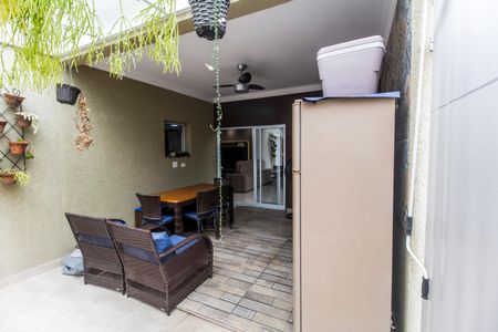 Casa de condomínio à venda com 224m², 3 quartos e 4 vagas Casa de condomínio à venda com 224m², 3 quartos e 4 vagasÁrea gourmet