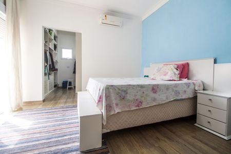 Casa de condomínio à venda com 224m², 3 quartos e 4 vagas Casa de condomínio à venda com 224m², 3 quartos e 4 vagasSuíte 1