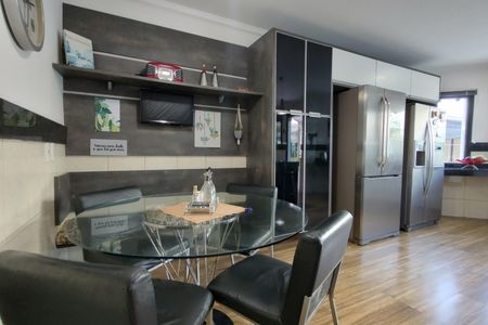 Casa de condomínio à venda com 485m², 4 quartos e 5 vagasCozinha - Armários