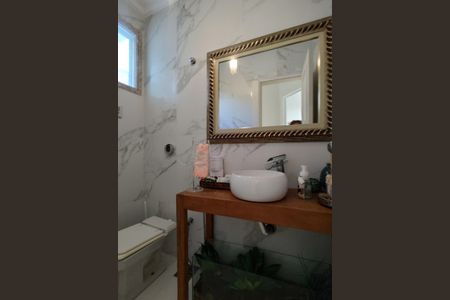 Casa de condomínio à venda com 485m², 4 quartos e 5 vagasLavabo