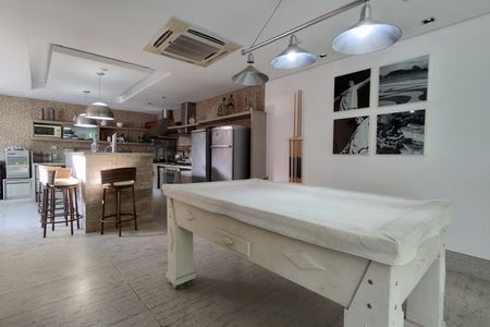 Casa de condomínio à venda com 485m², 4 quartos e 5 vagasEspaço Gourmet