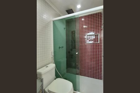 Casa de condomínio à venda com 485m², 4 quartos e 5 vagasBanheiro 