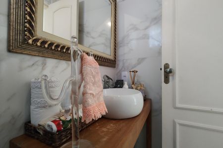 Casa de condomínio à venda com 485m², 4 quartos e 5 vagasLavabo