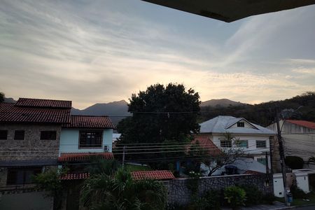 Casa de condomínio à venda com 485m², 4 quartos e 5 vagasVista 