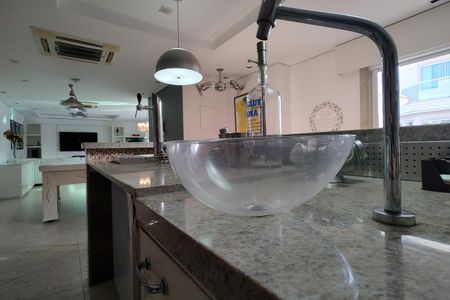 Casa de condomínio à venda com 485m², 4 quartos e 5 vagasEspaço Gourmet