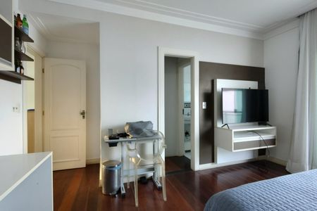 Casa de condomínio à venda com 485m², 4 quartos e 5 vagasQuarto 3 - Suíte